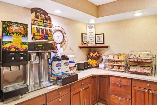 Baymont by Wyndham Indianapolis - image 20