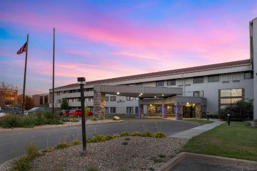 Comfort Inn & Suites North at the Pyramids - image 29
