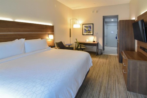 Holiday Inn Express & Suites - Indianapolis Northwest an IHG Hotel - image 13