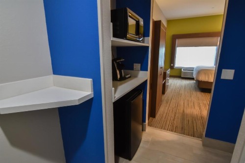 Holiday Inn Express & Suites - Indianapolis Northwest an IHG Hotel - image 16