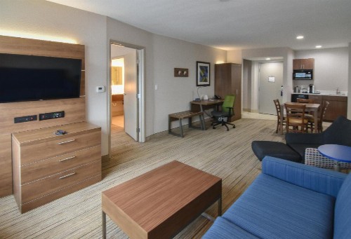 Holiday Inn Express & Suites - Indianapolis Northwest an IHG Hotel - image 6