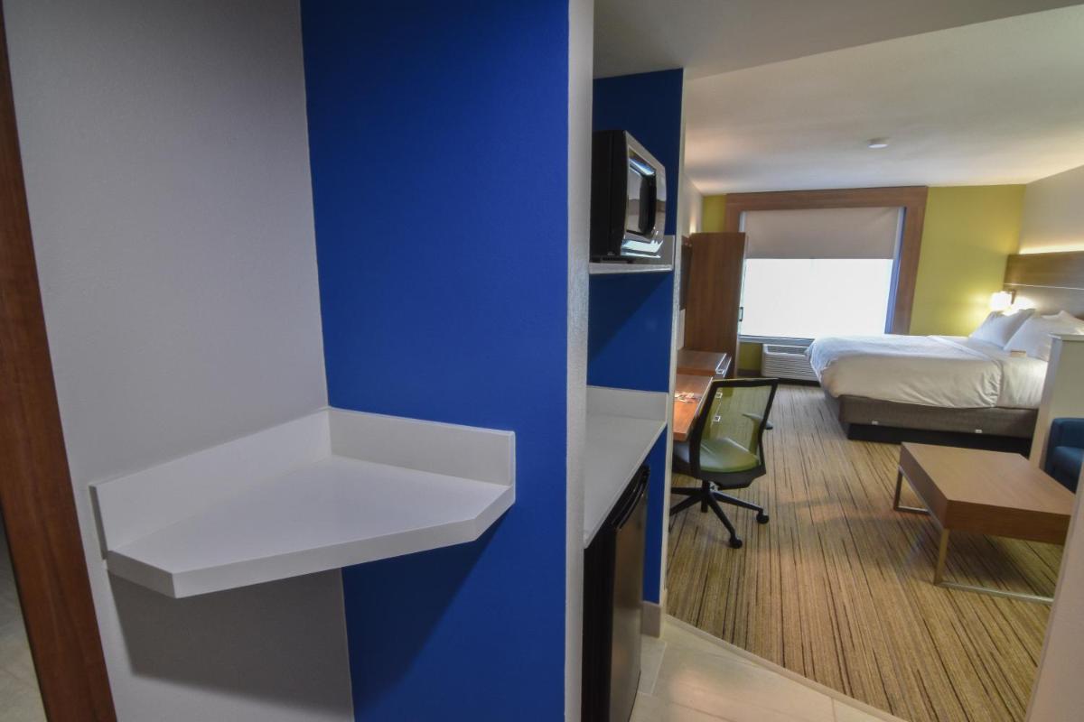 Holiday Inn Express & Suites - Indianapolis Northwest an IHG Hotel - image 7