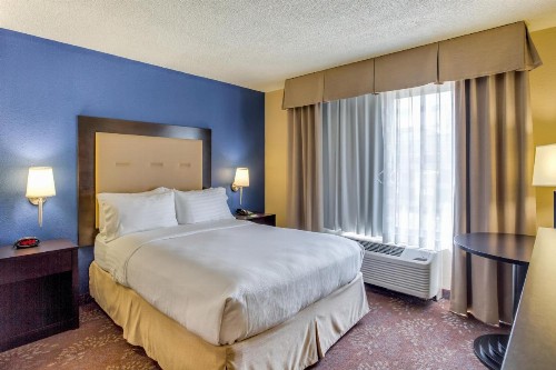 Holiday Inn Indianapolis North-Carmel an IHG Hotel - image 9
