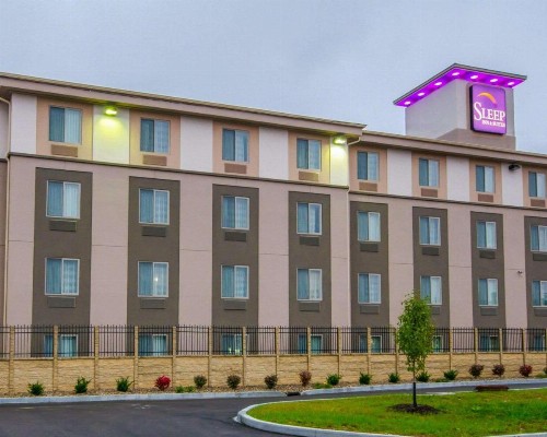 Sleep Inn & Suites And Conference Center Downtown - image 13