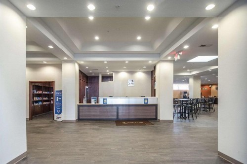 Sleep Inn & Suites And Conference Center Downtown - image 18