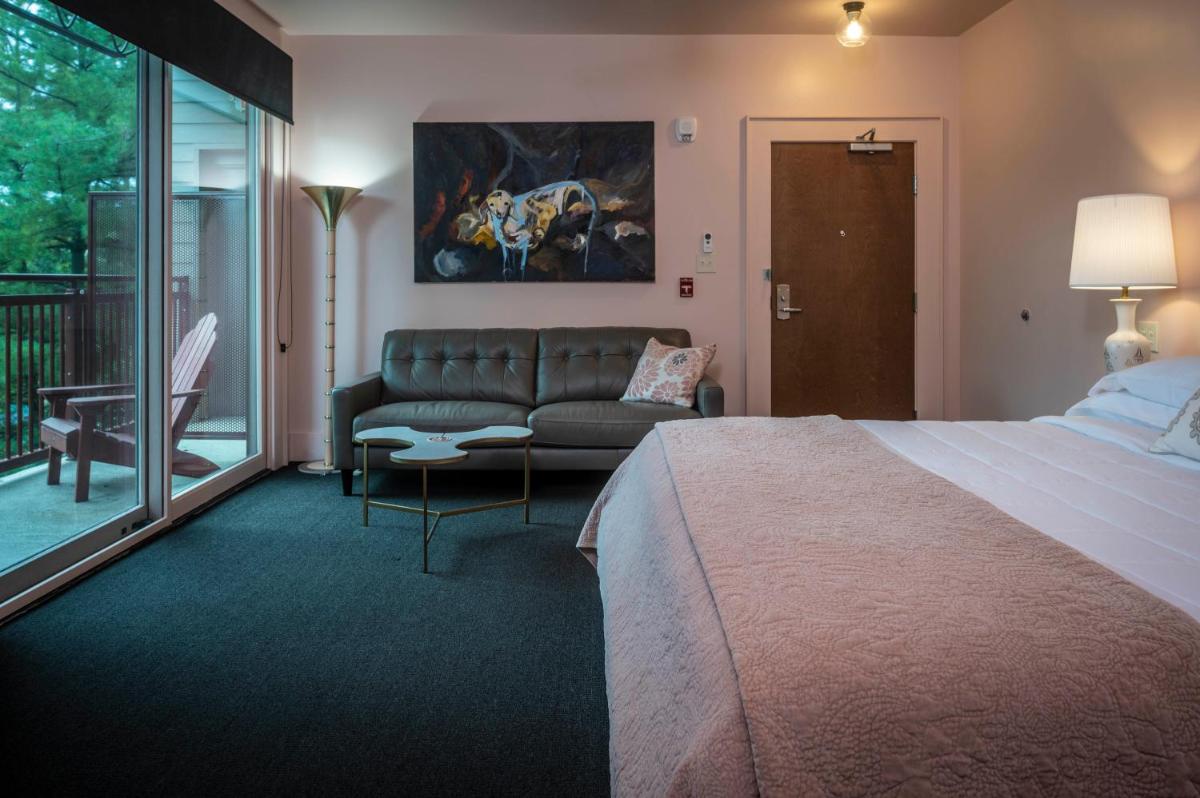 Hotel Broad Ripple - image 3