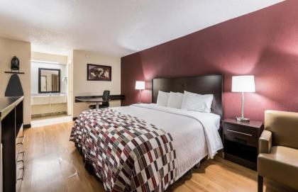 Red Roof Inn Indianapolis - Castleton - image 8