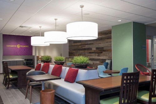 Home2 Suites by Hilton Indianapolis Downtown - image 10