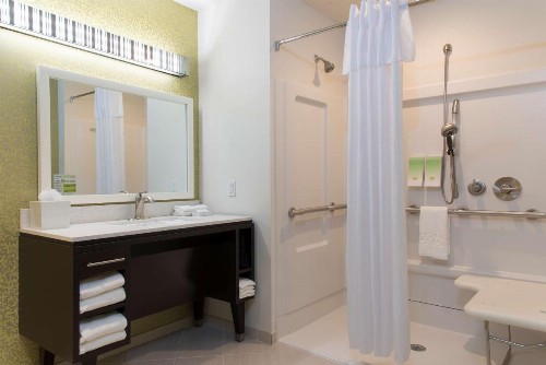 Home2 Suites by Hilton Indianapolis Downtown - image 12
