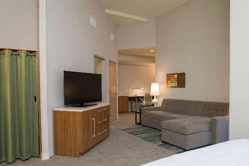 Home2 Suites by Hilton Indianapolis Downtown - image 16