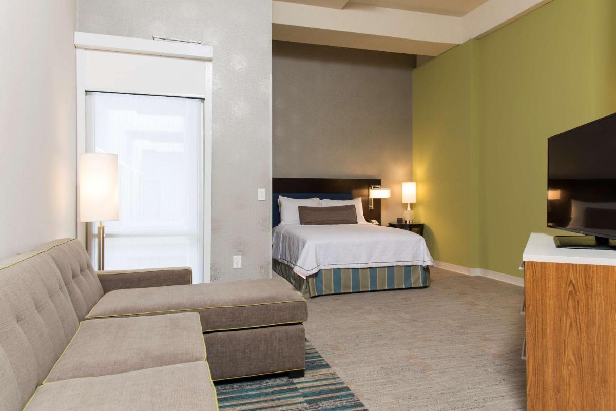 Home2 Suites by Hilton Indianapolis Downtown - image 3