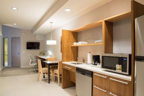 Home2 Suites by Hilton Indianapolis Downtown - image 5