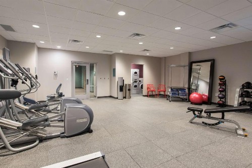 Home2 Suites by Hilton Indianapolis Downtown - image 7