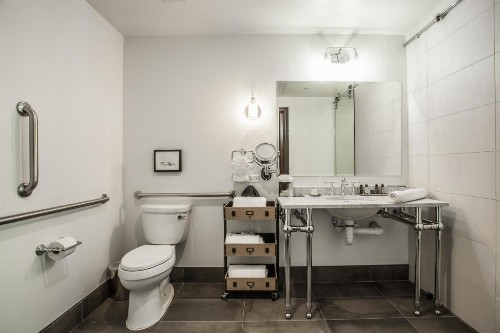 Ironworks Hotel Indy - image 13