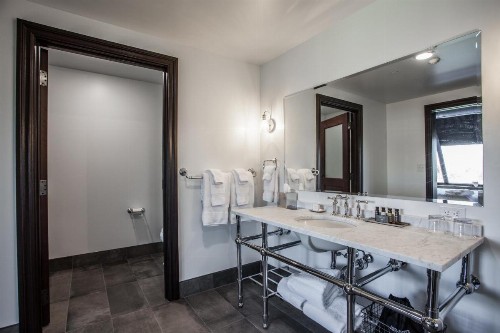 Ironworks Hotel Indy - image 22
