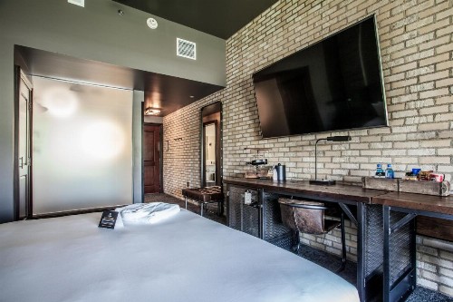 Ironworks Hotel Indy - image 26