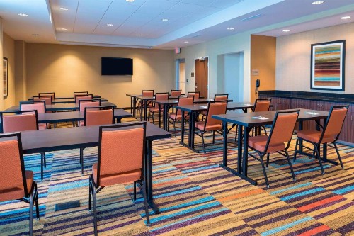 Fairfield Inn & Suites by Marriott Indianapolis Fishers - image 16