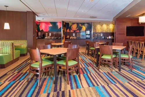 Fairfield Inn & Suites by Marriott Indianapolis Fishers - image 5
