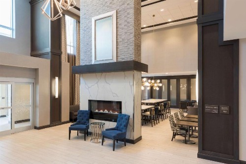 Hampton Inn & Suites Indianapolis-Keystone IN - image 3