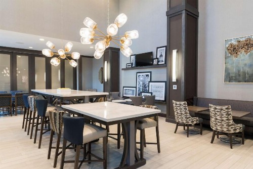 Hampton Inn & Suites Indianapolis-Keystone IN - image 4