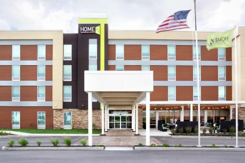 Home2 Suites By Hilton Indianapolis Greenwood - image 1