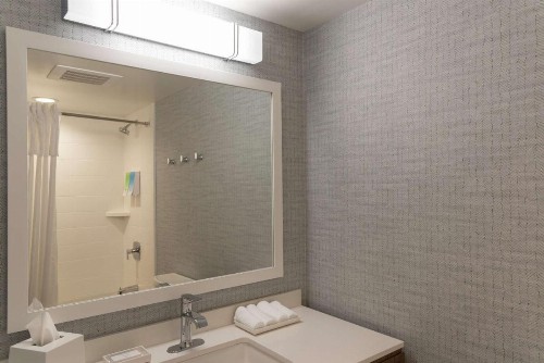 Home2 Suites By Hilton Indianapolis Airport - image 17