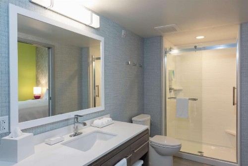 Home2 Suites By Hilton Indianapolis Airport - image 20