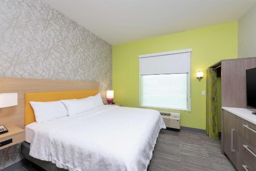 Home2 Suites By Hilton Indianapolis Airport - image 23