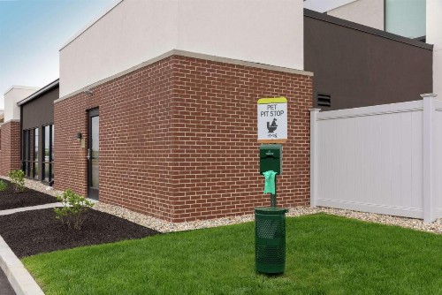 Home2 Suites By Hilton Indianapolis Airport - image 3