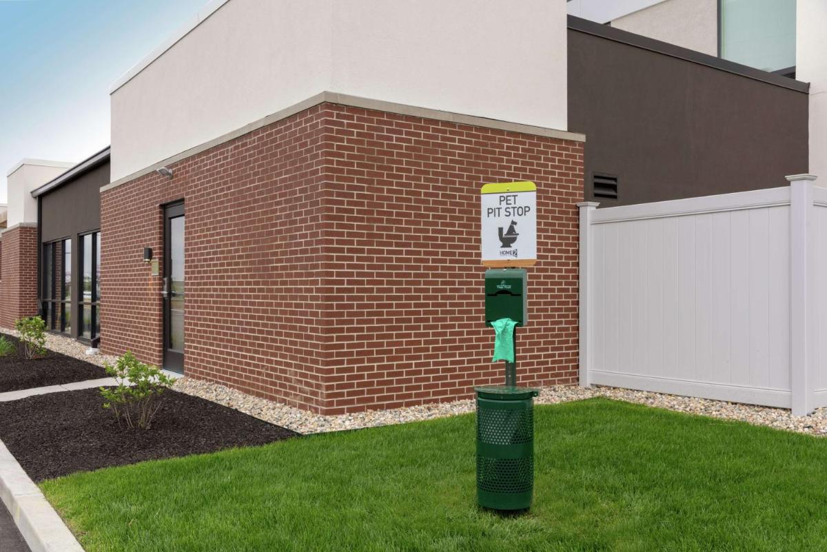 Home2 Suites By Hilton Indianapolis Airport - image 3