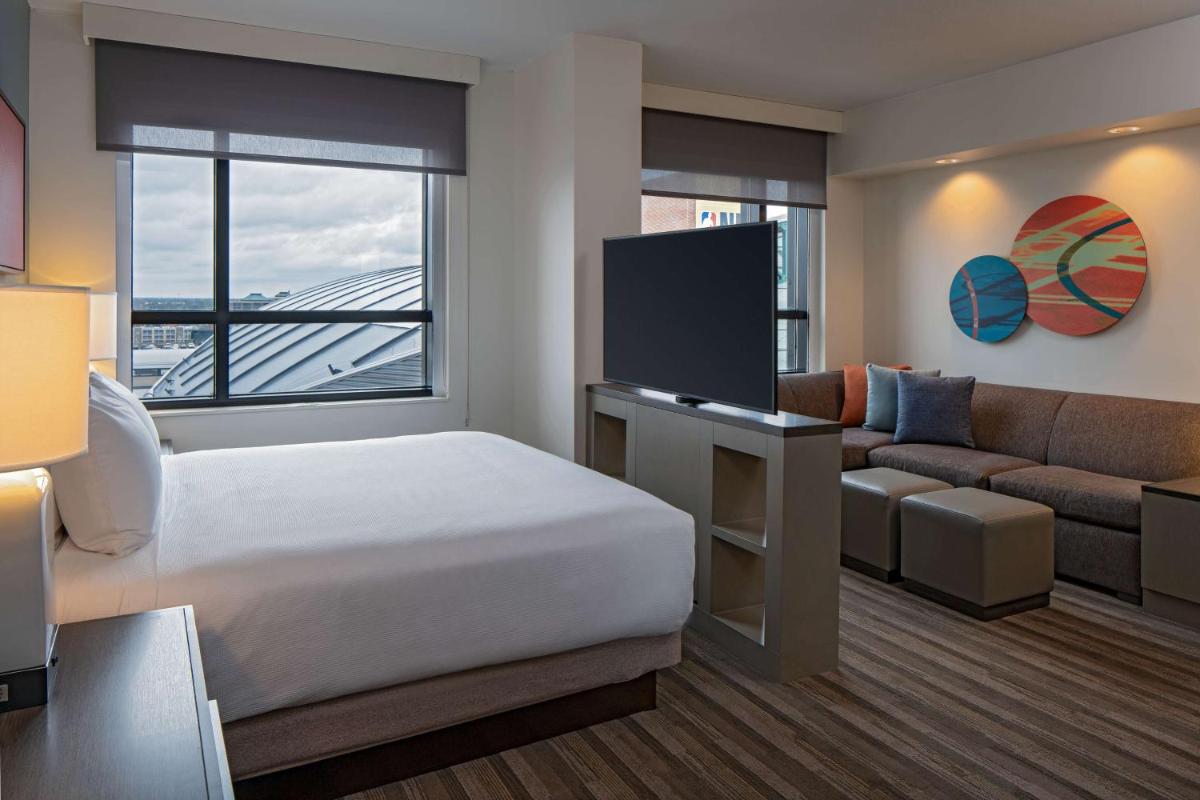 Hyatt House Indianapolis Downtown - image 3