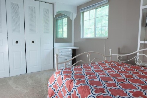 Trendy home in great location - image 8