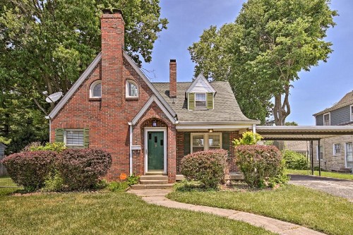 Remodeled Indianapolis Home with Deck-Walk to the IMS - image 1