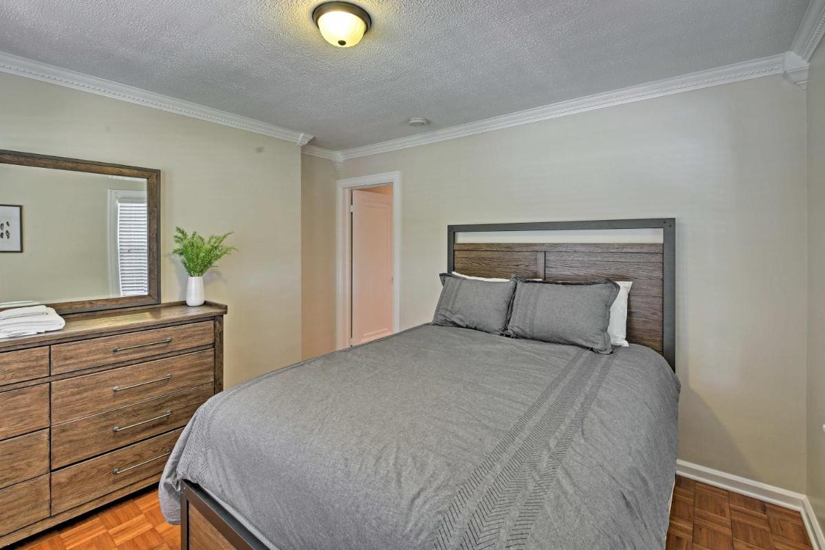 Remodeled Indianapolis Home with Deck-Walk to the IMS - image 7