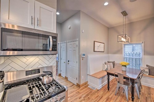 Updated Indianapolis Home Walk to Lucas Oil! - image 10