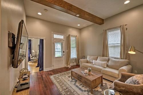 Updated Indianapolis Home Walk to Lucas Oil! - image 12