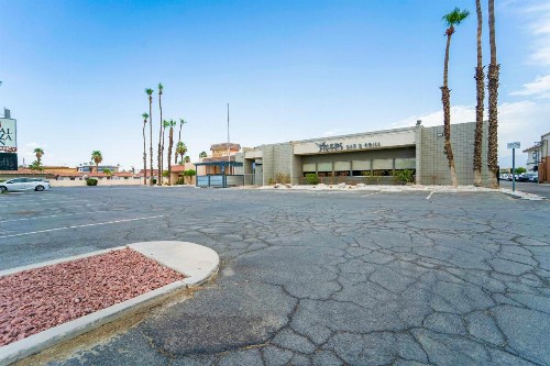 Royal Plaza Inn - image 23