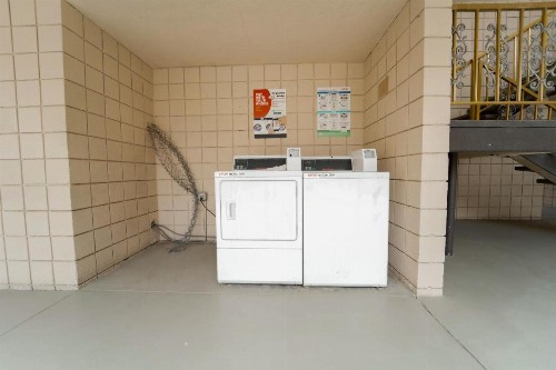 Royal Plaza Inn - image 29