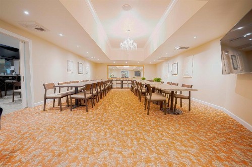 Royal Plaza Inn - image 39