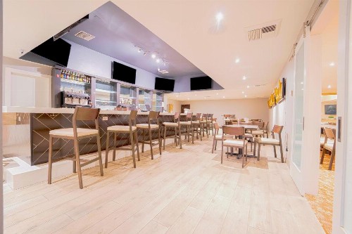 Royal Plaza Inn - image 41