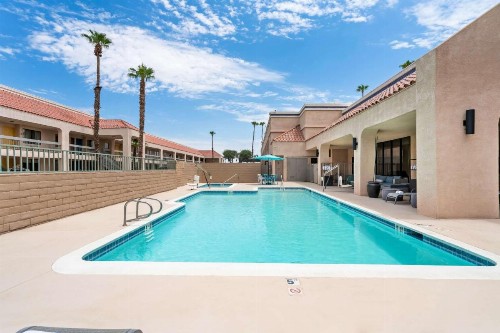 Quality Inn & Suites Indio I-10 - image 33