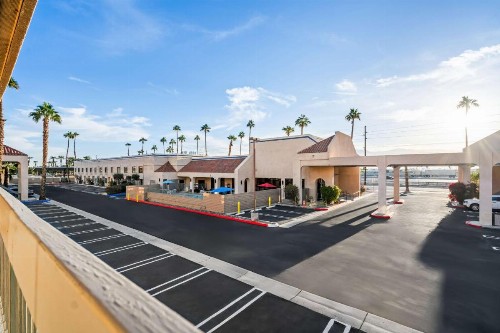 Quality Inn & Suites Indio I-10 - image 5
