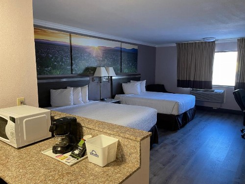 Days Inn by Wyndham Indio - image 27