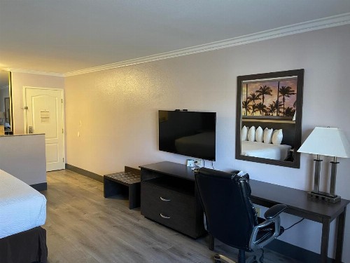 Days Inn by Wyndham Indio - image 31