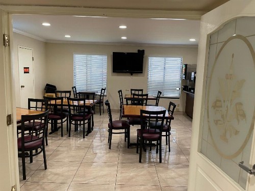 Days Inn by Wyndham Indio - image 36