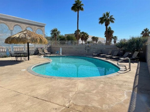 Days Inn by Wyndham Indio - image 38