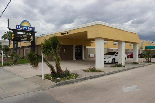 Days Inn by Wyndham Indio - image 8