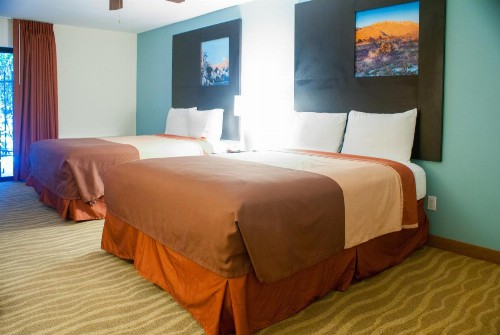 Super 8 by Wyndham Indio - image 8