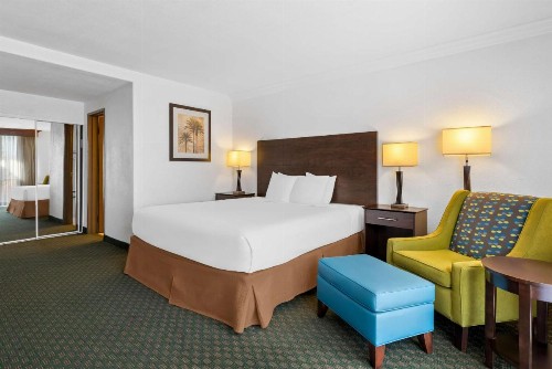 Best Western Date Tree Hotel - image 26