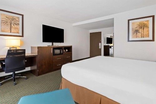 Best Western Date Tree Hotel - image 27